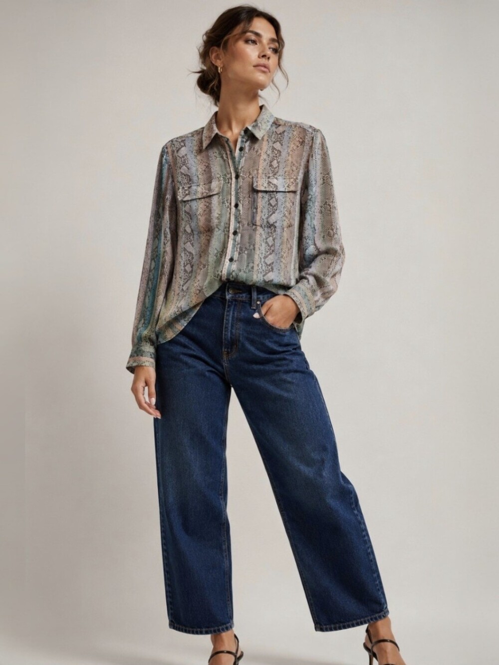 Equipment blouse